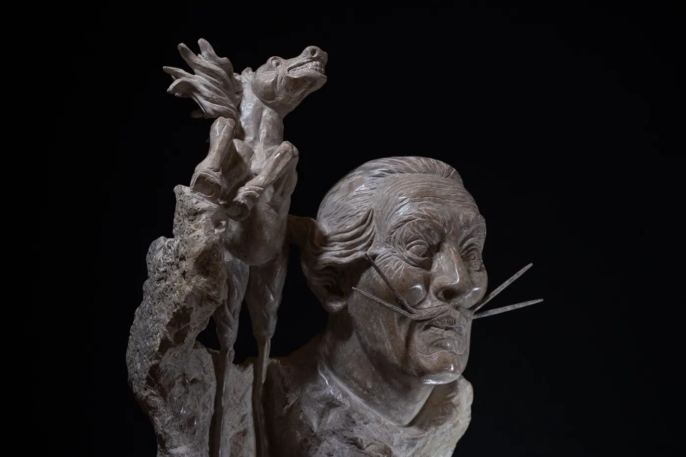 Detalles: En busca de la felicidad surrealista