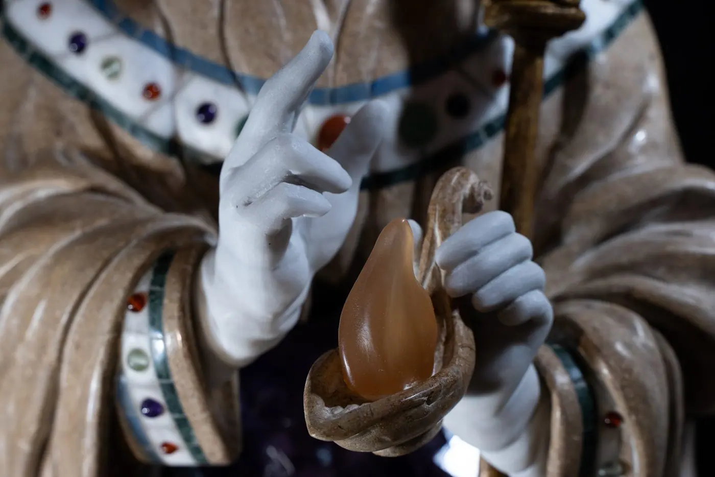 Detalles: San Narciso y las moscas de Girona