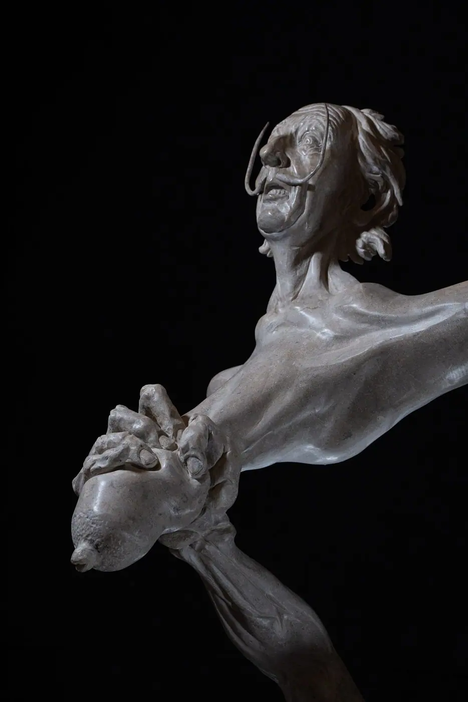Detalles: Dalí y la guerra